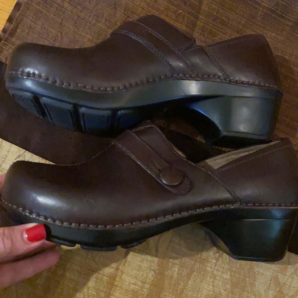 Women’s Dansko Brown Clog With Side Buttons - image 6